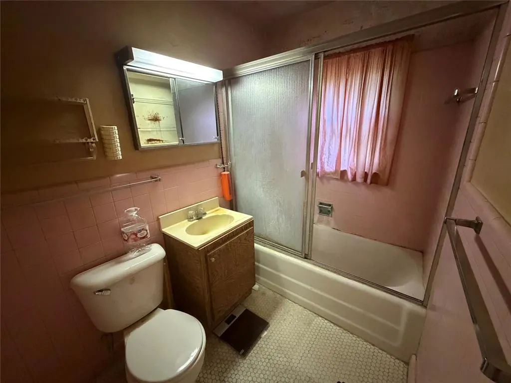 Photo 18 — 525 SW 35th Street, Oklahoma City, OK 73109