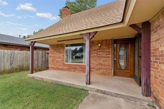 Photo 5 — 5525 Keith Drive, Oklahoma City, OK 73135