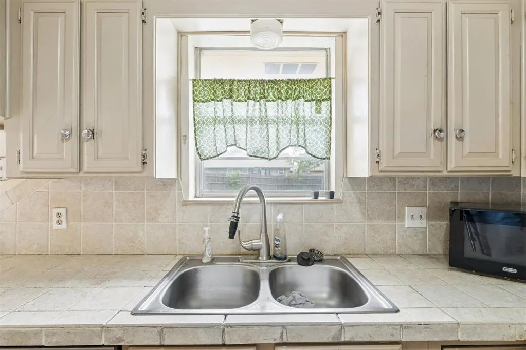 Photo 16 — 5525 Keith Drive, Oklahoma City, OK 73135