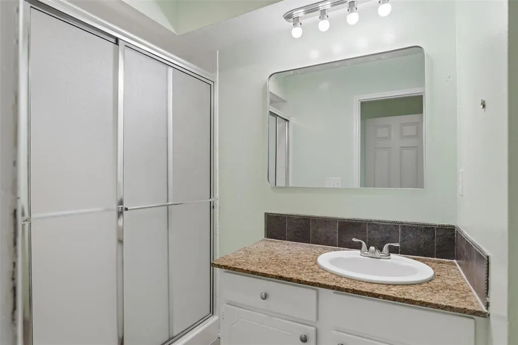 Photo 19 — 6728 N Meridian Avenue C, Oklahoma City, OK 73116