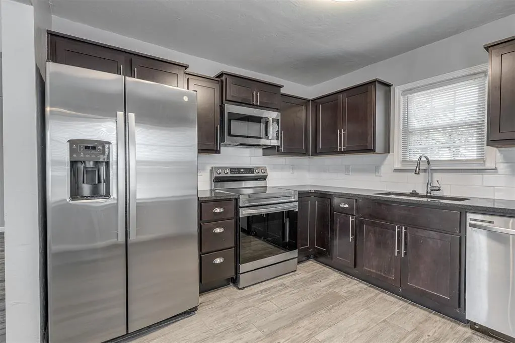 Photo 7 — 2815 NW 44th Street, Oklahoma City, OK 73112