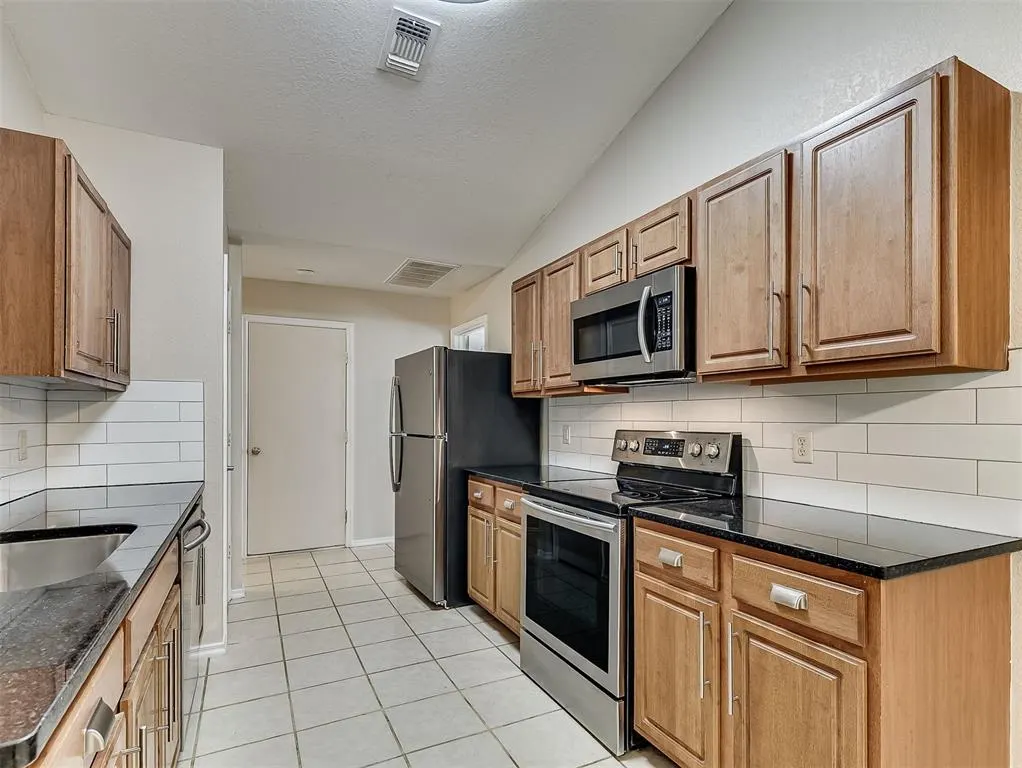 Photo 12 — 4308 SE 87th Street, Oklahoma City, OK 73135
