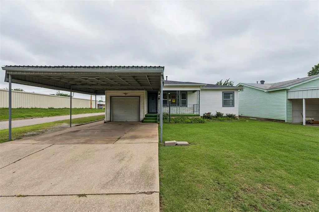 Photo 3 — 1129 N McKinley Avenue, Shawnee, OK 74801