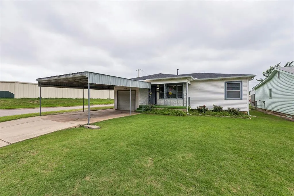 Photo 5 — 1129 N McKinley Avenue, Shawnee, OK 74801
