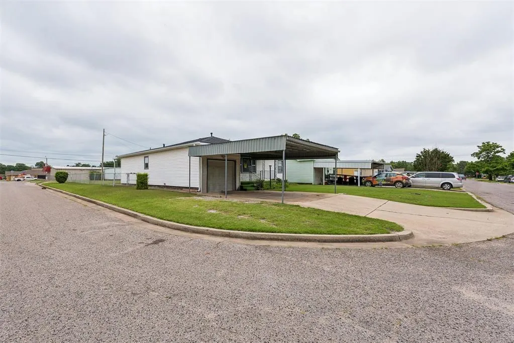 Photo 6 — 1129 N McKinley Avenue, Shawnee, OK 74801