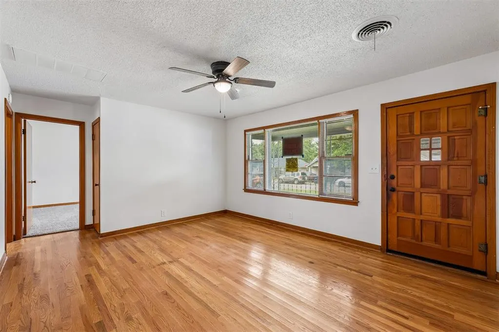 Photo 7 — 1129 N McKinley Avenue, Shawnee, OK 74801