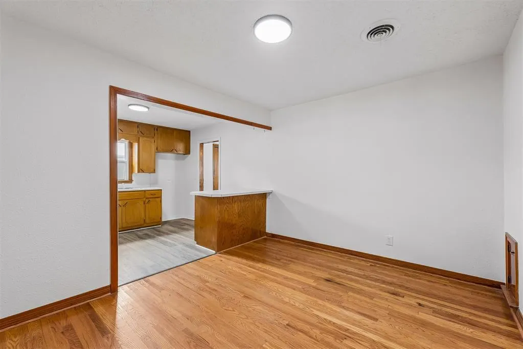 Photo 12 — 1129 N McKinley Avenue, Shawnee, OK 74801