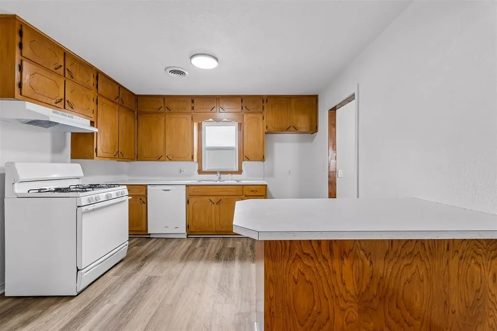 Photo 13 — 1129 N McKinley Avenue, Shawnee, OK 74801