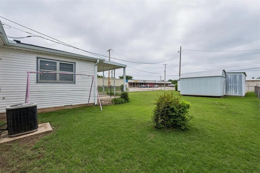 Photo 37 — 1129 N McKinley Avenue, Shawnee, OK 74801