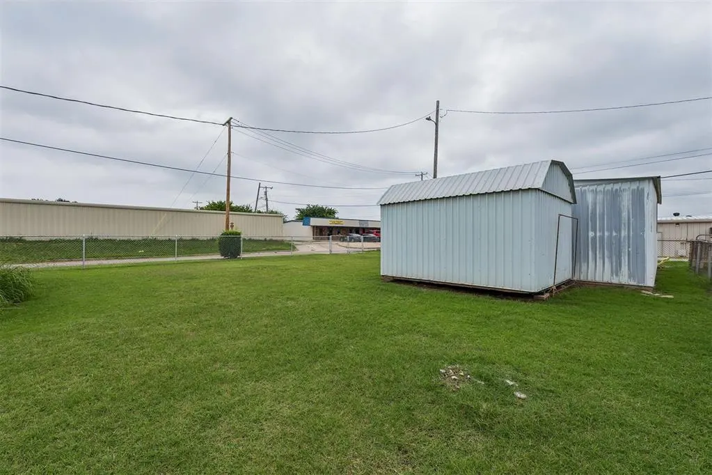 Photo 43 — 1129 N McKinley Avenue, Shawnee, OK 74801