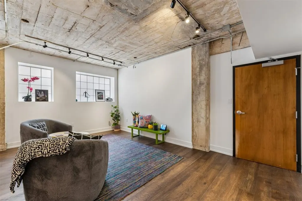 Photo 8 — 1209 N Harvey Avenue 101, Oklahoma City, OK 73103