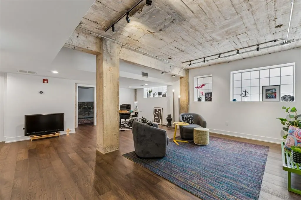 Photo 9 — 1209 N Harvey Avenue 101, Oklahoma City, OK 73103