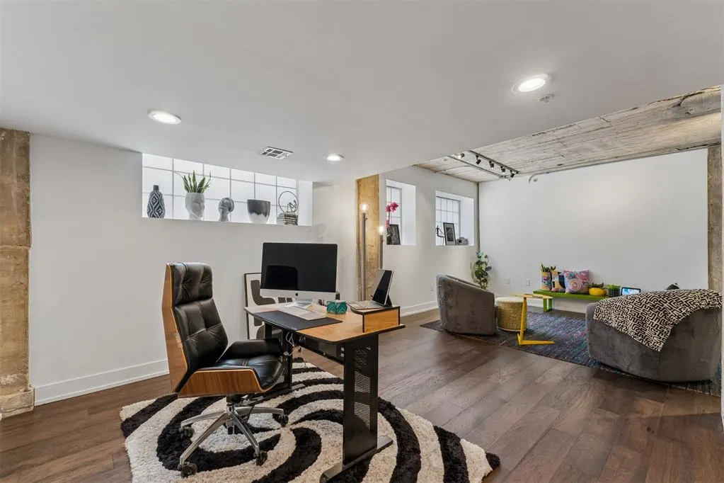 Photo 12 — 1209 N Harvey Avenue 101, Oklahoma City, OK 73103
