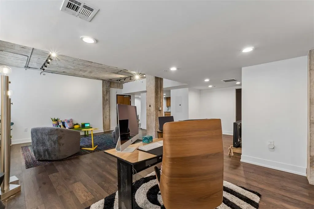 Photo 13 — 1209 N Harvey Avenue 101, Oklahoma City, OK 73103