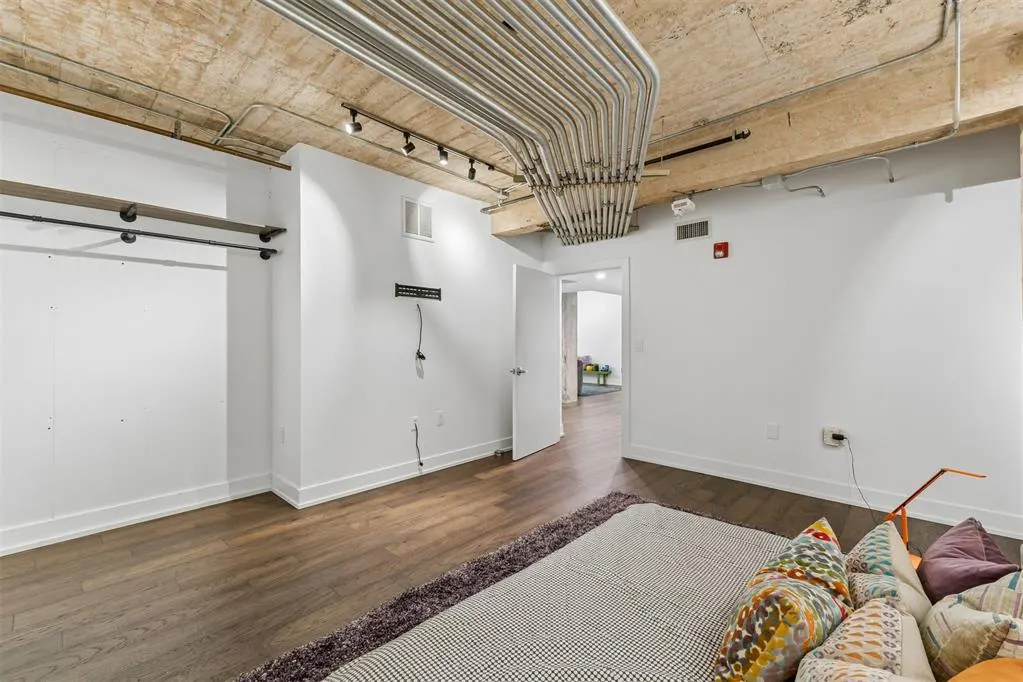 Photo 24 — 1209 N Harvey Avenue 101, Oklahoma City, OK 73103