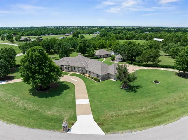 Photo 6 — 4201 Saint Croix Drive, Edmond, OK 73025