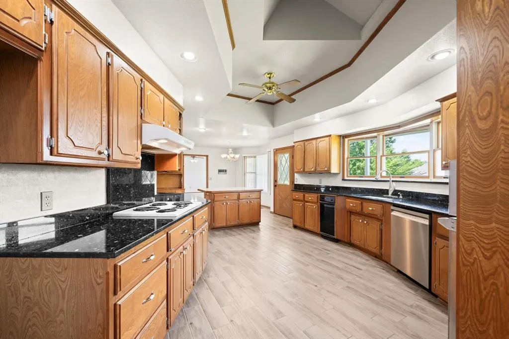 Photo 18 — 4201 Saint Croix Drive, Edmond, OK 73025