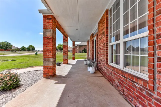 Photo 4 — 10501 Joseph Way, Yukon, OK 73099