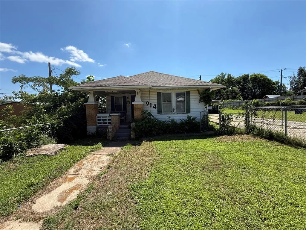 Front exterior — 914 Jefferson Street, Seminole, OK 74868