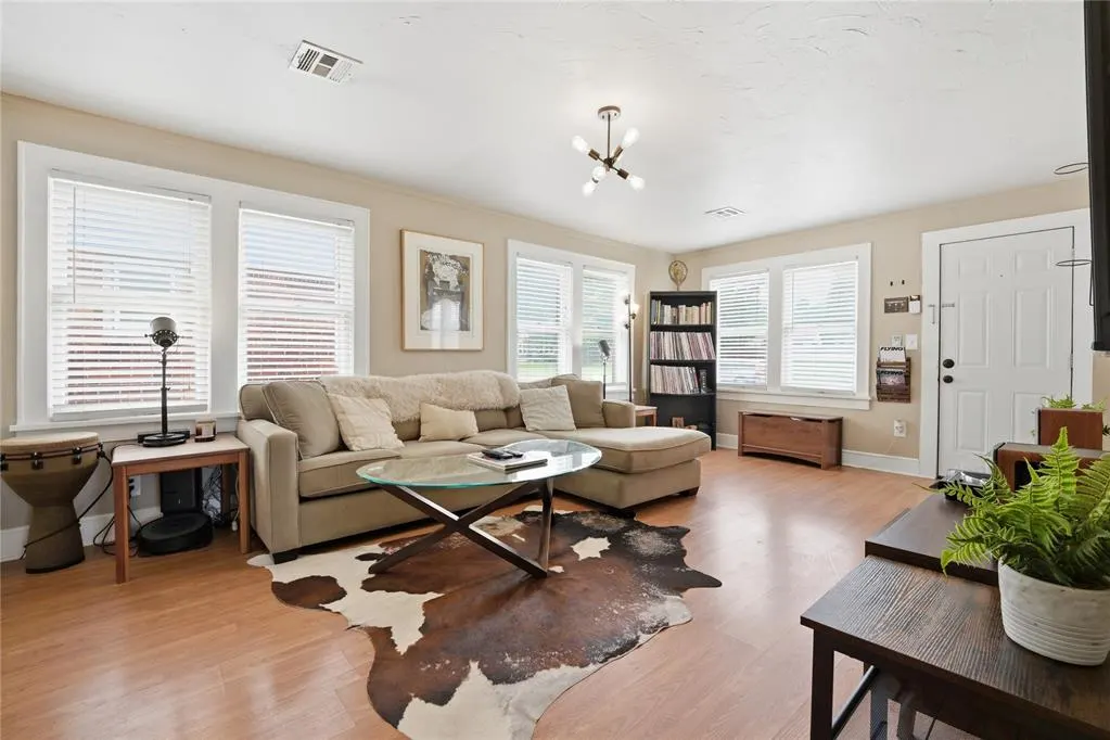 Photo 8 — 1237 NW 48th Street, Oklahoma City, OK 73118