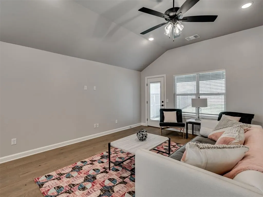 Photo 8 — 3720 Alta Vista Drive, Norman, OK 73069