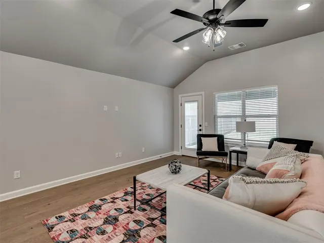 Photo 8 — 3720 Alta Vista Drive, Norman, OK 73069
