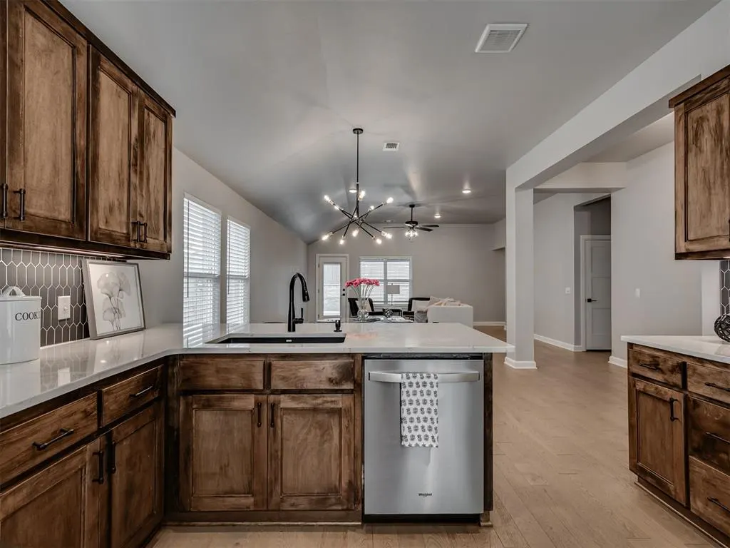 Photo 15 — 3720 Alta Vista Drive, Norman, OK 73069