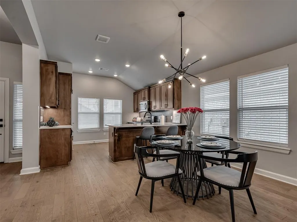 Photo 18 — 3720 Alta Vista Drive, Norman, OK 73069