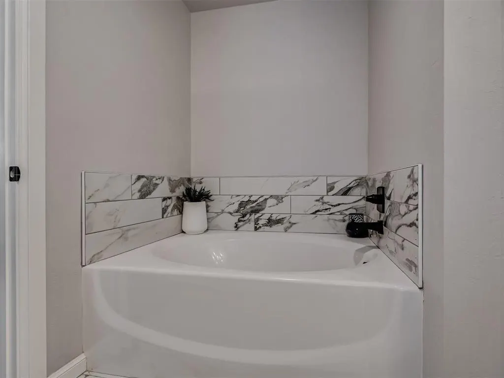 Photo 26 — 3720 Alta Vista Drive, Norman, OK 73069