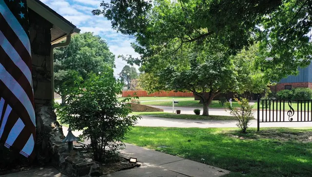 Photo 2 — 1109 N Terrace Drive, Weatherford, OK 73096