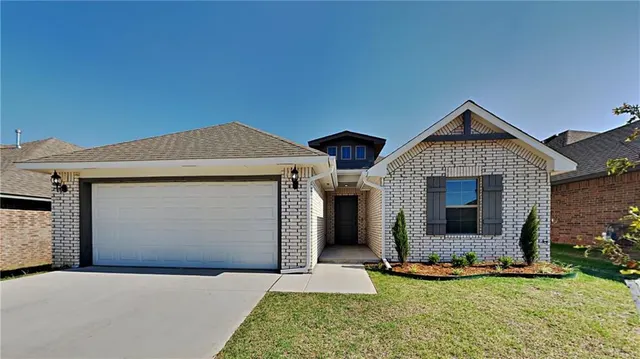 Front exterior — 9009 NW 143rd Street, Yukon, OK 73099