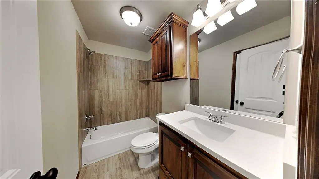 Photo 11 — 9009 NW 143rd Street, Yukon, OK 73099