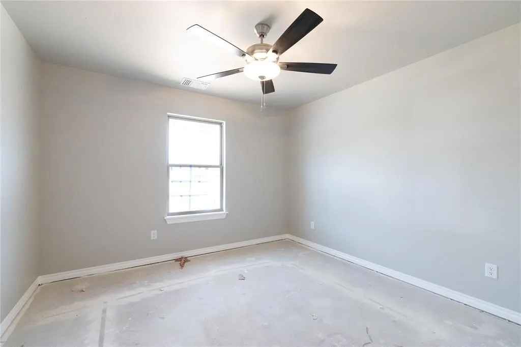 Photo 9 — 9112 NW 127th Street, Yukon, OK 73099
