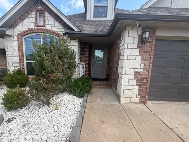Photo 2 — 6605 NW 158th Street, Edmond, OK 73013