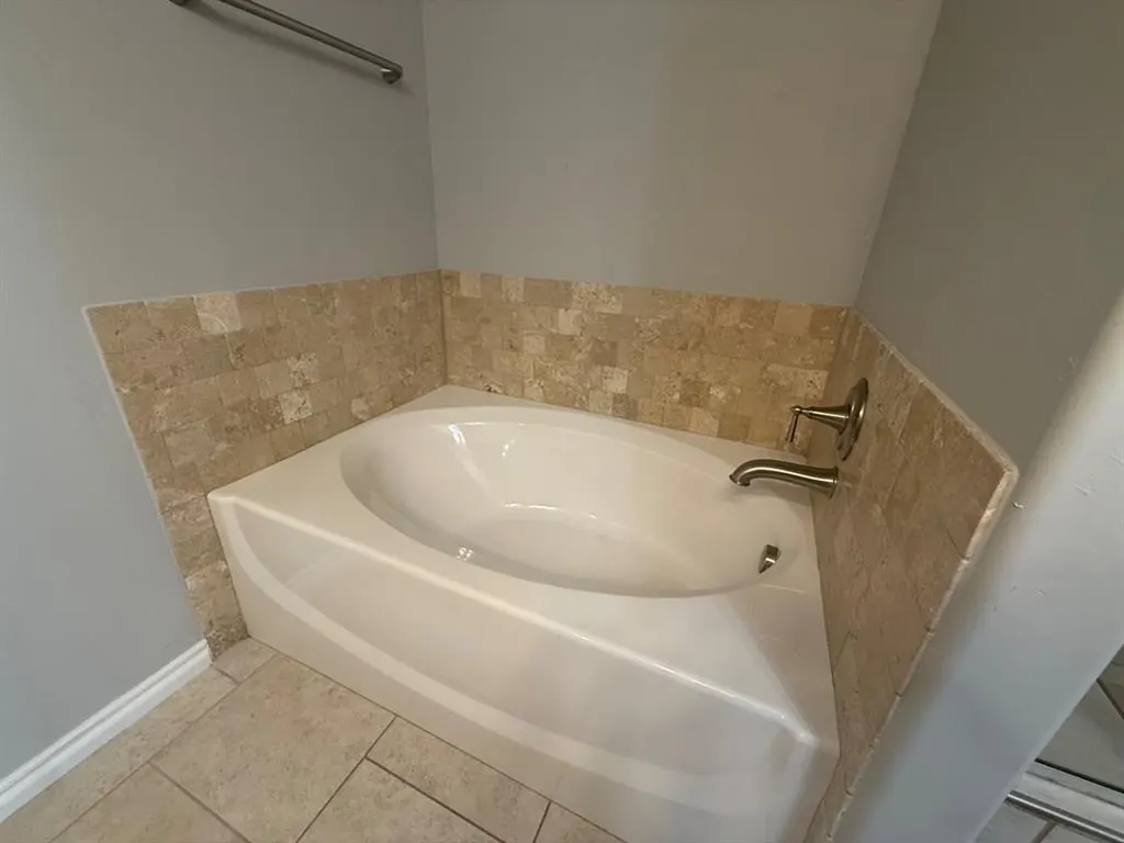 Photo 21 — 6605 NW 158th Street, Edmond, OK 73013