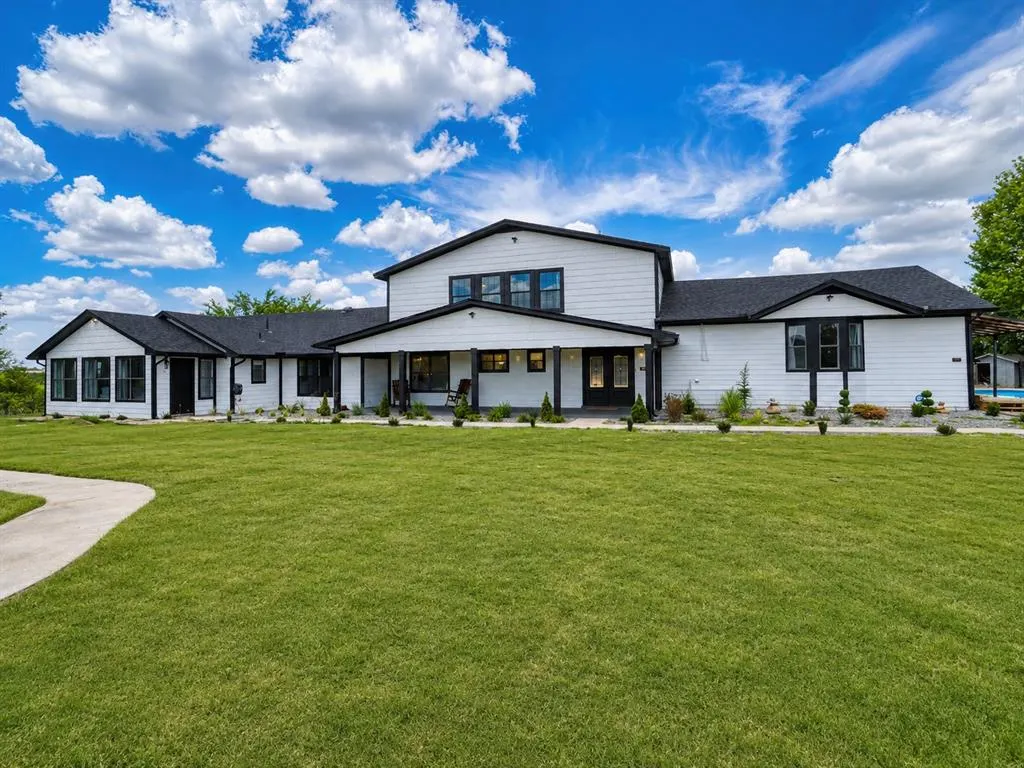 Front exterior — 6484 NW Meers Porter Road, Lawton, OK 73507
