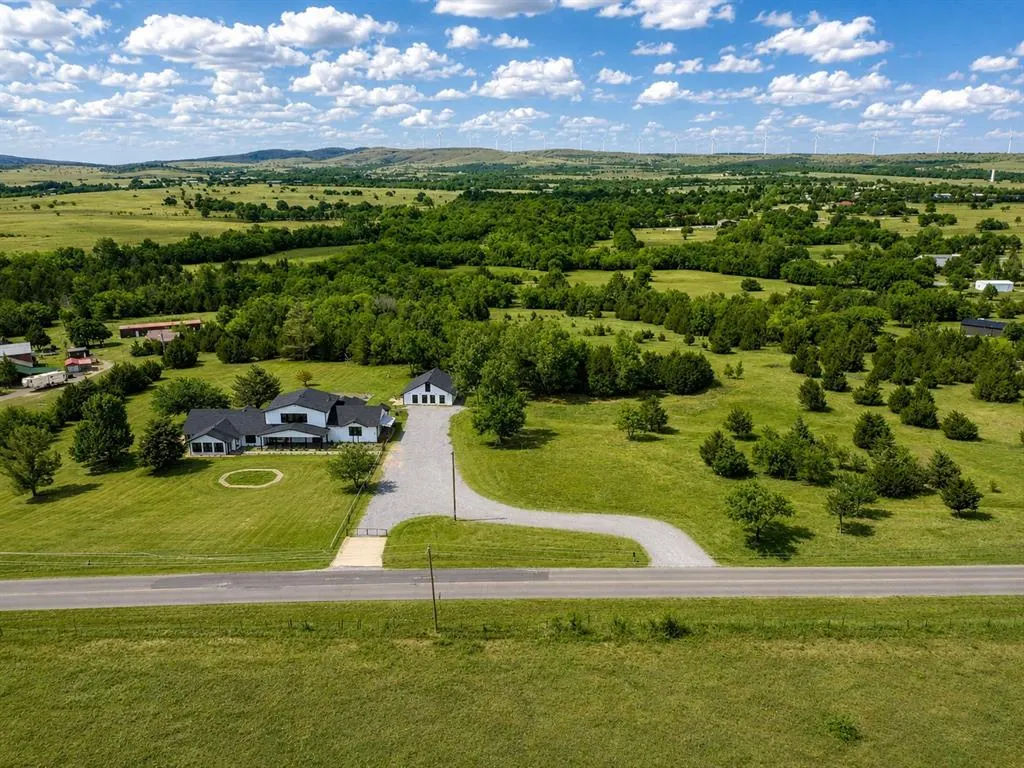 Photo 2 — 6484 NW Meers Porter Road, Lawton, OK 73507