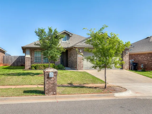 Photo 2 — 2721 NW 189th Street, Edmond, OK 73012