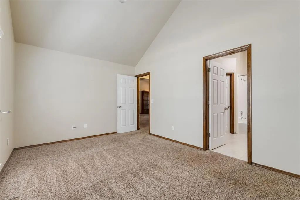 Photo 37 — 301 N Rockypoint Drive, Edmond, OK 73003
