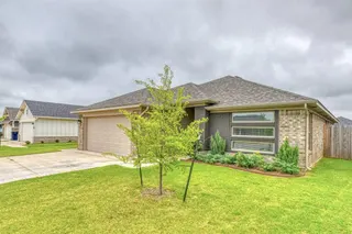Sold home at 10512 NW 31st Place