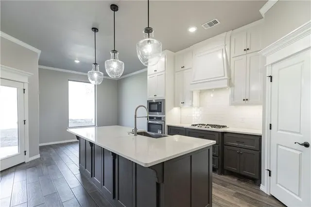 Photo 4 — 8325 Lambert Way, Edmond, OK 73034