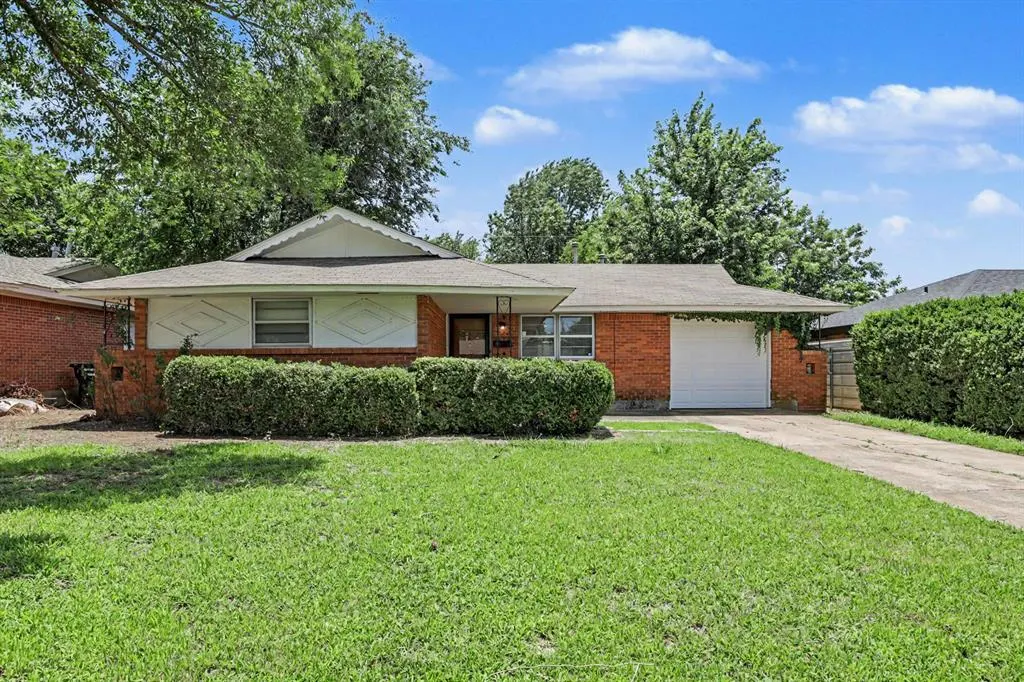 Front exterior — 644 W Main Street, Moore, OK 73160
