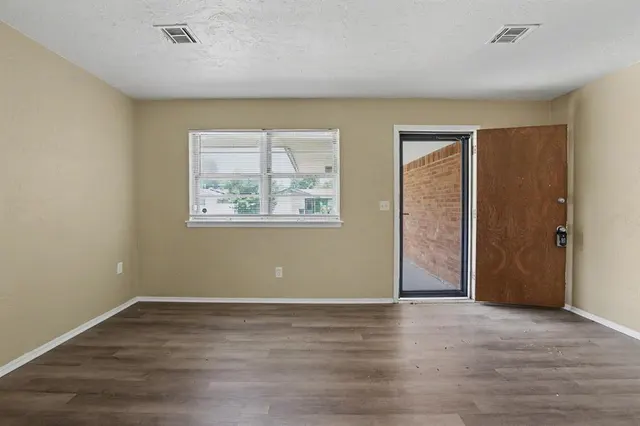 Photo 2 — 644 W Main Street, Moore, OK 73160