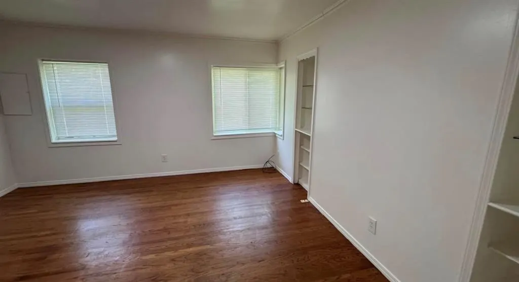 Photo 10 — 111 SW 26th Street, Oklahoma City, OK 73109