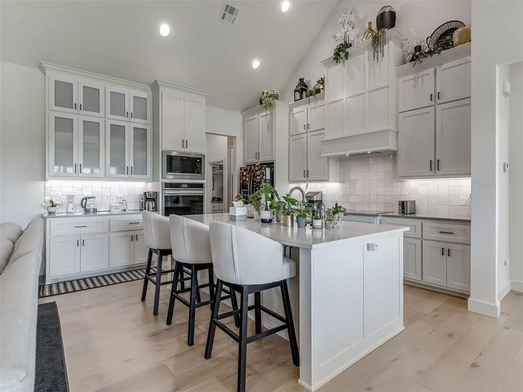 Photo 5 — 208 Braxton Way, Yukon, OK 73099