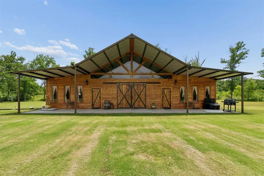 Front exterior — 29473 Lake Drive, McLoud, OK 74851