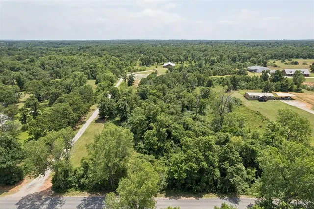 Photo 2 — 29473 Lake Drive, McLoud, OK 74851