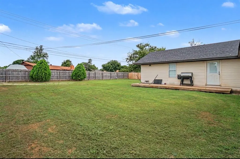 Photo 23 — 208 S MOCKINGBIRD Drive, Altus, OK 73521
