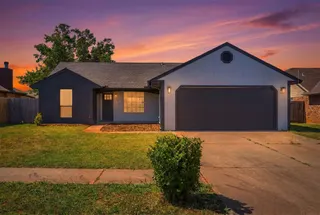 Sold home at 2112 NE 8th Street