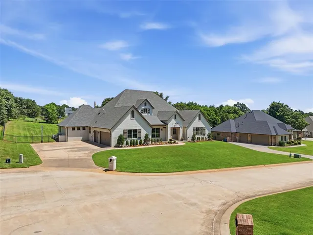 Photo 6 — 14259 Macklay Court, Choctaw, OK 73020